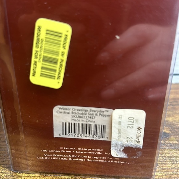 2003 Lenox Winter Greetings Everyday‎ Cardinal Stackable Salt & Pepper Shakers - Picture 2 of 8